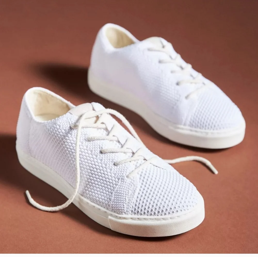 NWOB ! Nisolo White Cream Women's Sneakers